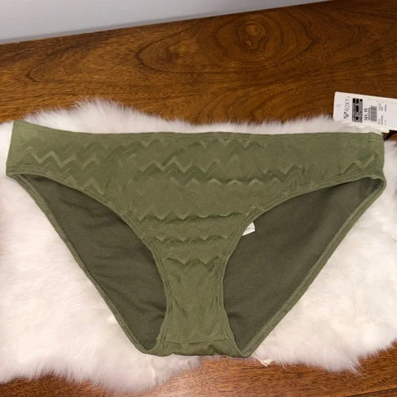 Roxy Olive Green 2 Piece Swimsuit 🩱 - Picture 6 of 12
